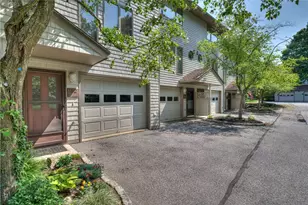 152 Sea Breeze Ln, Bristol, RI 02809 - Photo 1