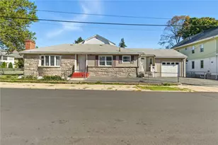 109 Dover St, Providence, RI 02908 - Photo 1