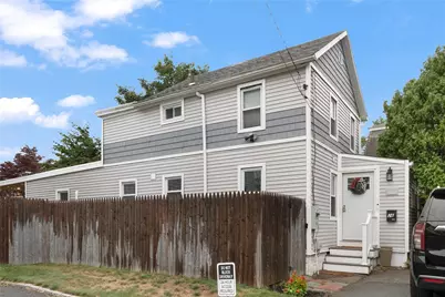 26 Pearl Street, Newport, RI 02840 - Photo 1