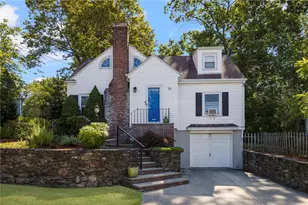 86 Blodgett Ave, Pawtucket, RI 02860 - Photo 1