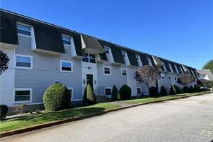 354 S Pier Rd, Narragansett, RI 02882 - Photo 1