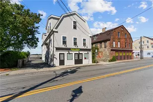 227 Thames St, Bristol, RI 02809 - Photo 1
