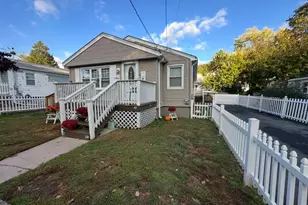 11 Glen St, North Providence, RI 02911 - Photo 1