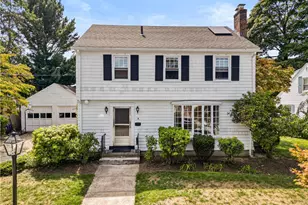 14 Bryant Rd, Cranston, RI 02910 - Photo 1