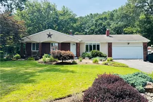 25 Beechnut Dr, Johnston, RI 02919 - Photo 1