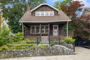 107 Sheffield Ave, Pawtucket, RI 02860 - Photo 1