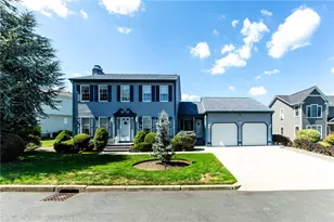 9 E Lakeview Dr, North Providence, RI 02904 - Photo 1