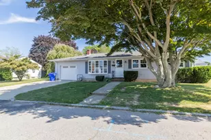 134 Berkeley St, East Providence, RI 02914 - Photo 1