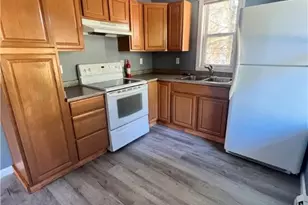 635 Rathbun St, Blackstone, MA 01504 - Photo 1