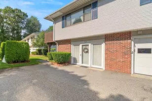 614 Pocasset Ct, Warwick, RI 02886 - Photo 1