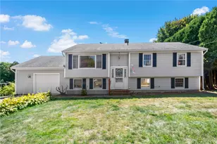 42 Homeland Ave, Narragansett, RI 02882 - Photo 1