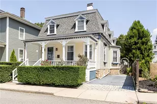 14 Ayrault St, Newport, RI 02840 - Photo 1