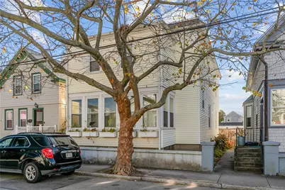 31 W Narragansett Avenue #2, Newport, RI 02840 - Photo 1