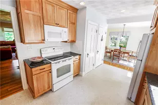 178 Lippitt Ave, Cranston, RI 02921 - Photo 1