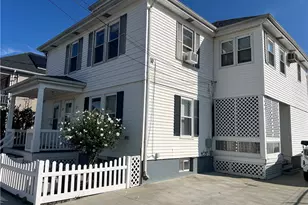 27 McCabe Ave, Pawtucket, RI 02861 - Photo 1