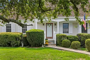 103 Gossets Turn Dr, Middletown, RI 02842 - Photo 1