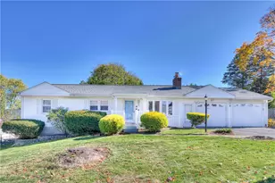 16 Randall St, Smithfield, RI 02828 - Photo 1