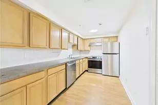 25 Devereux St, Providence, RI 02909 - Photo 1