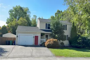 212 Blade St, Warwick, RI 02886 - Photo 1