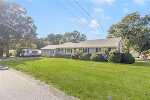 27 Westwood Dr, Portsmouth, RI 02871 - Photo 1