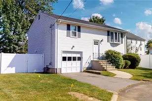 44 Paulhus Ct, Pawtucket, RI 02861 - Photo 1