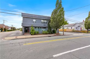 984 Charles St, North Providence, RI 02904 - Photo 1