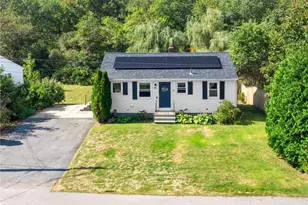 86 Hancock Dr, North Kingstown, RI 02852 - Photo 1