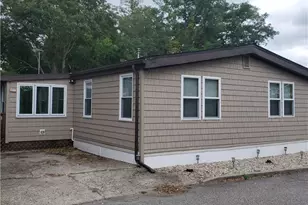 245 Manton St, Pawtucket, RI 02861 - Photo 1