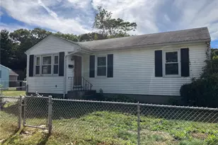 56 Arthur St, Pawtucket, RI 02860 - Photo 1