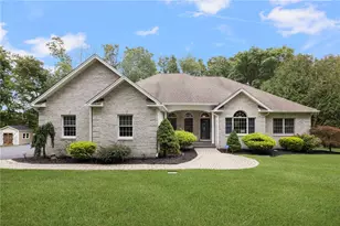 25 Hillside Rd, Cumberland, RI 02864 - Photo 1