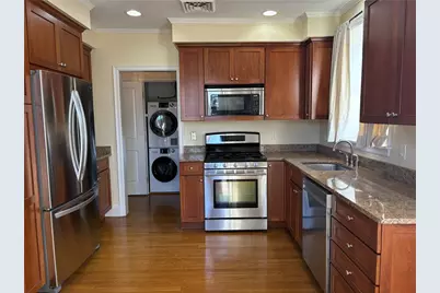 1180 Narragansett Boulevard #B3, Cranston, RI 02905 - Photo 1