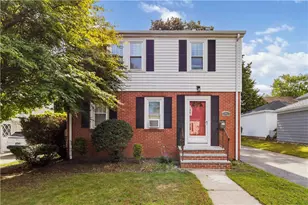 40 Lois Ave, Providence, RI 02908 - Photo 1