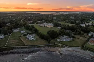 207 Ruggles Ave, Newport, RI 02840 - Photo 1