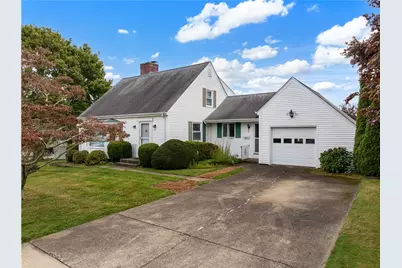 36 Willow Avenue, Middletown, RI 02842 - Photo 1