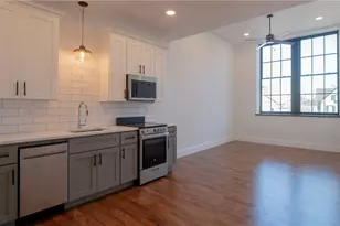 15 Cranston Ave, Newport, RI 02840 - Photo 1