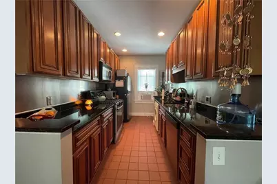 3 Bay View Avenue #5, Bristol, RI 02809 - Photo 1