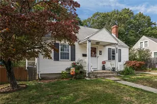 71 MacArthur Dr, Warwick, RI 02889 - Photo 1