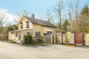 711 Union St, Portsmouth, RI 02871 - Photo 1