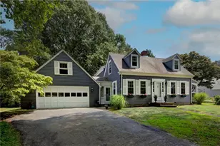 19 Harborview Ave, Bristol, RI 02809 - Photo 1