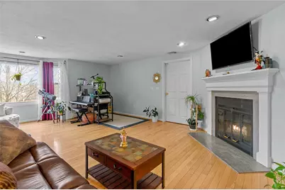 44 Knoll Place #D, North Providence, RI 02904 - Photo 1
