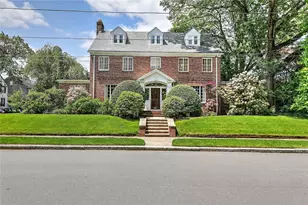 160 Slater Ave, Providence, RI 02906 - Photo 1