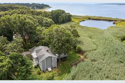 4 Buckingham Street, Barrington, RI 02806 - Photo 1