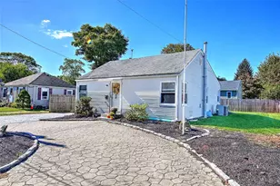 121 Hamilton Ave, Warwick, RI 02886 - Photo 1