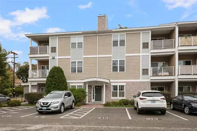200 Roger Williams Avenue #417, East Providence, RI 02916 - Photo 1