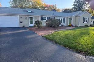 134 Naushon Rd, Pawtucket, RI 02861 - Photo 1