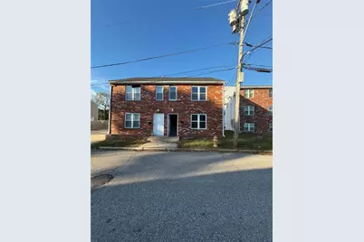 10 Saratoga Avenue, Pawtucket, RI 02861 - Photo 1