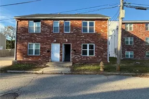 10 Saratoga Ave, Pawtucket, RI 02861 - Photo 1