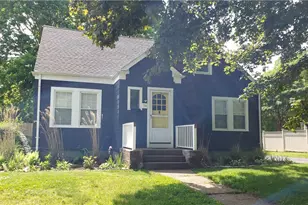 74 Edgewater Rd, South Kingstown, RI 02879 - Photo 1