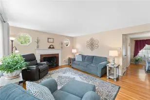 1 Woodhaven Dr, Cumberland, RI 02864 - Photo 1