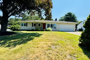 16 Tally Ho Rd, Cumberland, RI 02864 - Photo 1